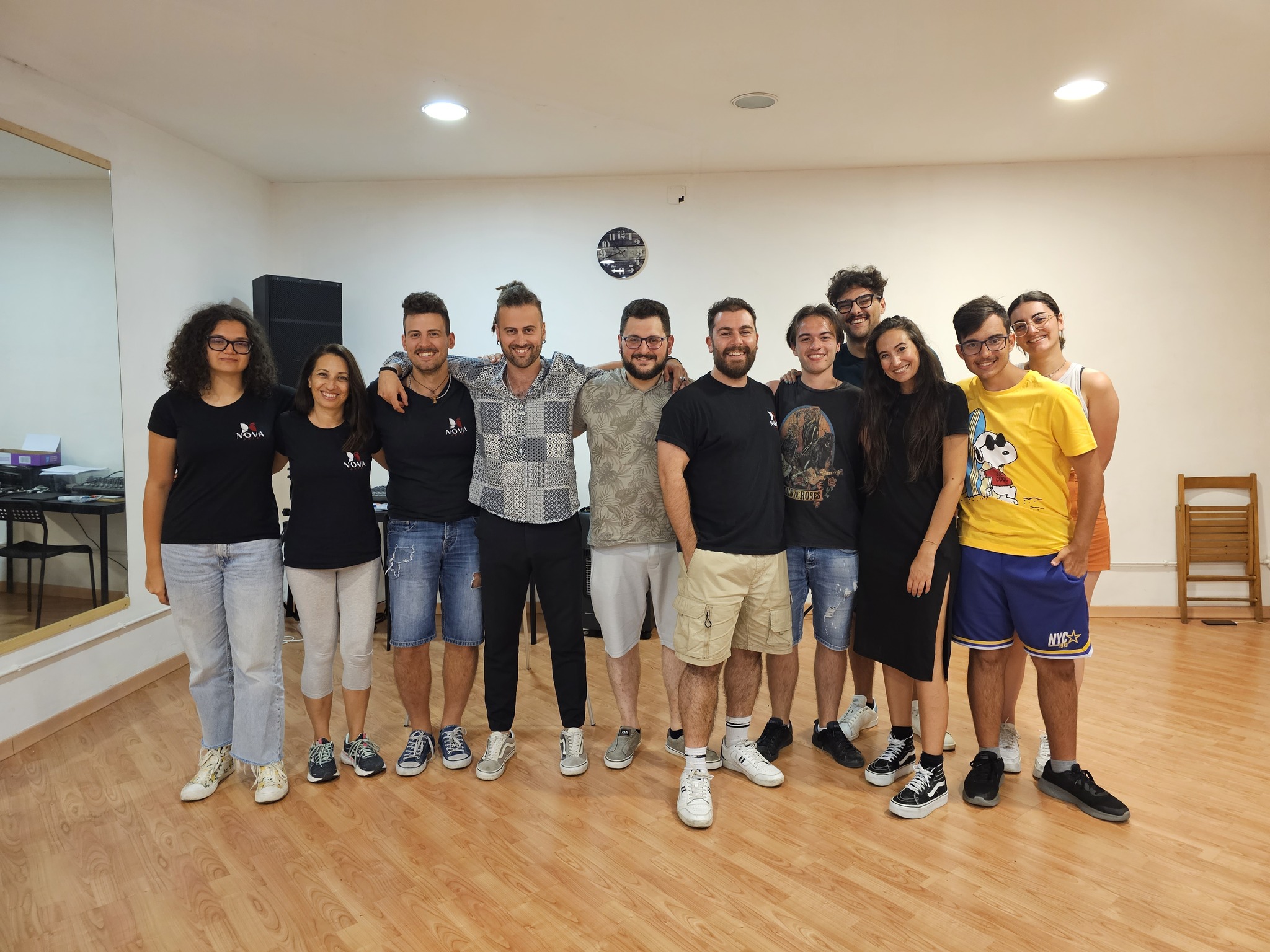 FOTO CON LA SCUOLA NOVAARTE